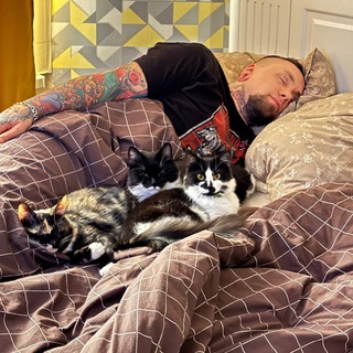 Kitchen Kittenz Emo Fitness