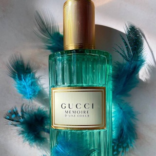 Lana_in_perfumeland