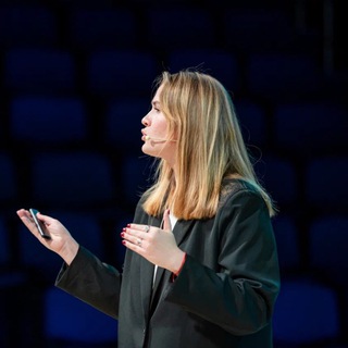 Маргарита выступает
